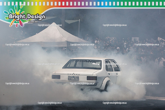 Summernats 28 Saturday 3 Jan 2015  BD (4667)  ZZY670 BURNOUT