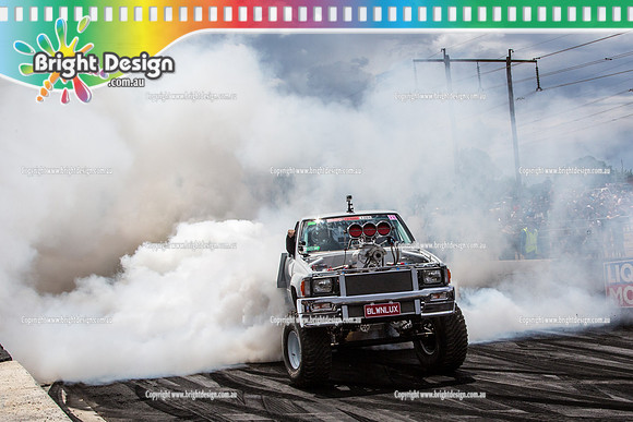 Summernats 28 Sunday 4 Jan 2015  BD  (7983)  BLWNLUX BURNOUT