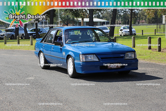 All Holden Day @  Dandeonong 7 April 2013  Bright Design (1377)  14862H