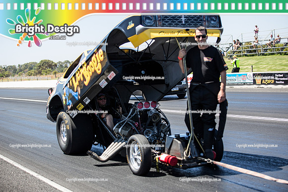 Areoflow Nitro Funny Cars @ Portland 1 Feb 2014  (1082)  LETS BOOGIE CROWD