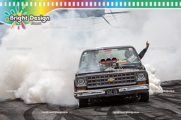 Summernats 28 Sunday 4 Jan 2015  BD  (7893)  SOLID BURNOUT