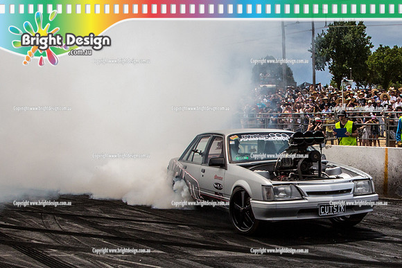 Summernats 28 Sunday 4 Jan 2015  BD  (7955)  CUTSIK BURNOUT