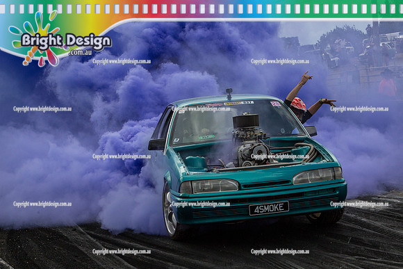 Summernats 28 Sunday 4 Jan 2015  BD  (8356)  4SMOKE BURNOUT