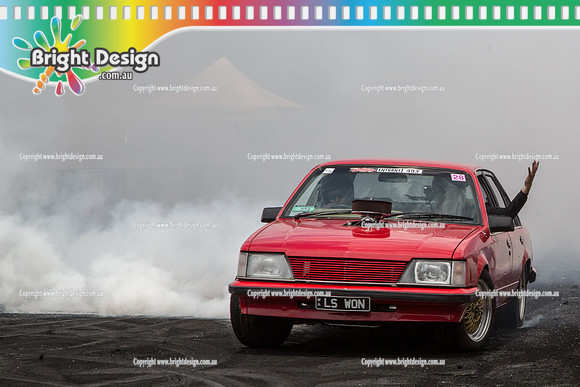 Summernats 28 Sunday 4 Jan 2015  BD  (7828)  LSWON BURNOUT