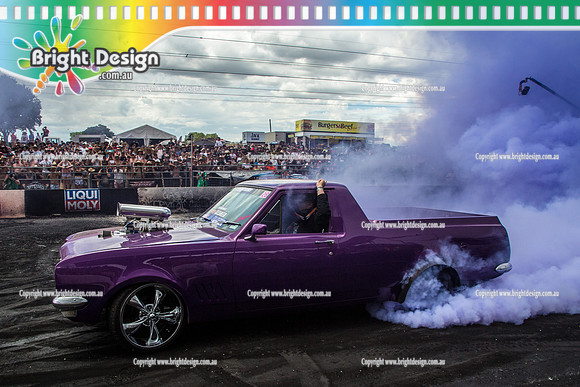 Summernats 28 Sunday 4 Jan 2015  BD  (8111)  1TUFHG BURNOUT