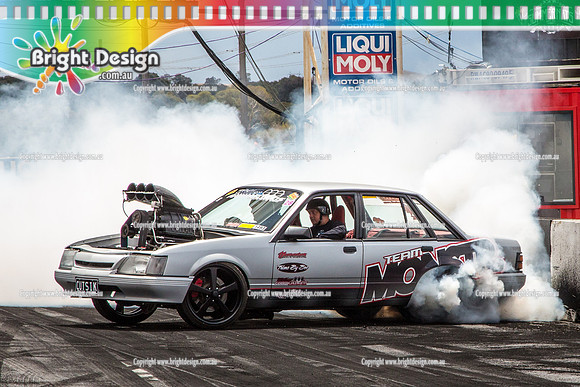 Summernats 28 Sunday 4 Jan 2015  BD  (7948)  CUTSIK BURNOUT
