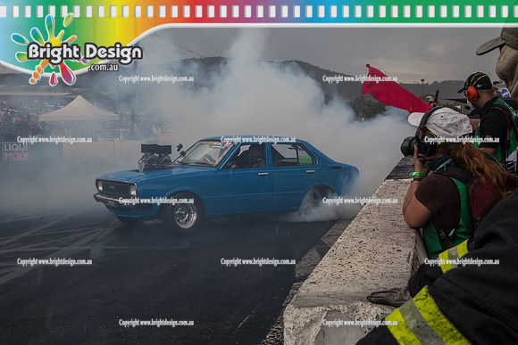 Summernats 28 Sunday 4 Jan 2015  BD  (8188)  LYNCHY BURNOUT