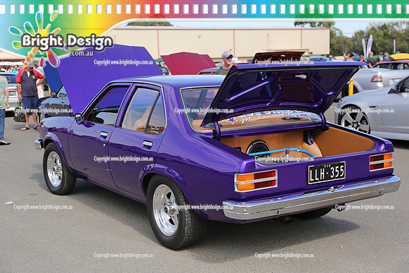All Holden Day @  Dandeonong 7 April 2013  Bright Design (1045)  LLH355