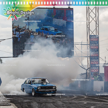 Summernats 28 Sunday 4 Jan 2015  BD  (8181)  LYNCHY BURNOUT