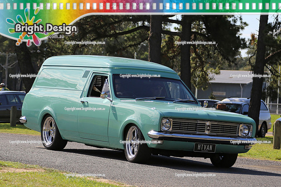 All Holden Day @  Dandeonong 7 April 2013  Bright Design (1432)  HTVAN