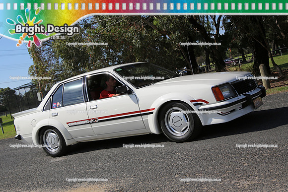 All Holden Day @  Dandeonong 7 April 2013  Bright Design (1375)  10267H