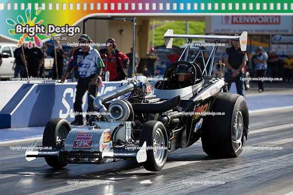 X-Champs @ Sydney Dragway SUN 4 May 2014  (6049)  AAMA 316 ANDREW MUSGRAVE  CROWD