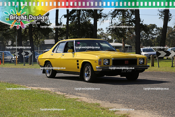 All Holden Day @  Dandeonong 7 April 2013  Bright Design (1359)  IJZ858
