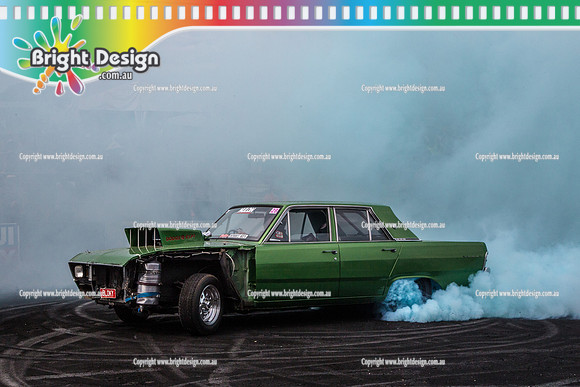 Summernats 28 Sunday 4 Jan 2015  BD  (8270)  BLOKY BURNOUT