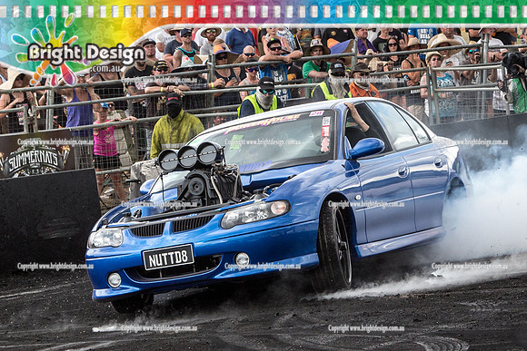 Summernats 28 Sunday 4 Jan 2015  BD  (8412)  NUTTD8 BURNOUT