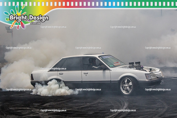Summernats 28 Sunday 4 Jan 2015  BD  (7860)  CEMBLO BURNOUT