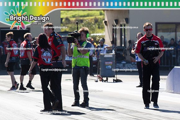 X-Champs @ Sydney Dragway SUN 4 May 2014  (6432)  TD 1221 TEAM BRAY RACING VICTOR BRAY  TOP DOOR SLAMMER  CROWD