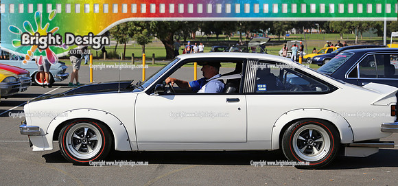 All Holden Day @  Dandeonong 7 April 2013  Bright Design (1265)  HDT365