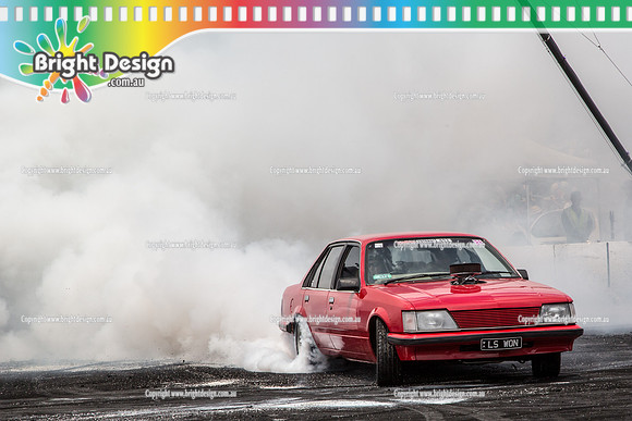 Summernats 28 Sunday 4 Jan 2015  BD  (7837)  LSWON BURNOUT