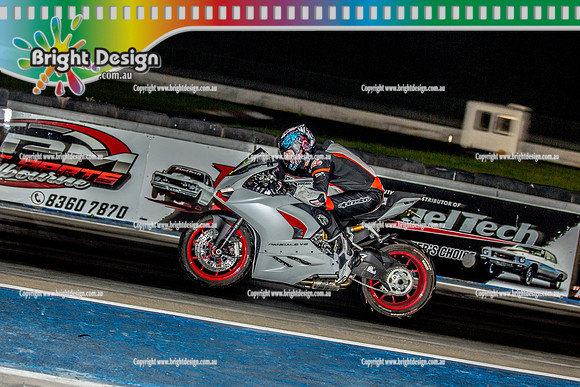Fast Friday @ Calder Park Drag Racing Friday 18 November 2022  (137855)  BIKE 2N3FL