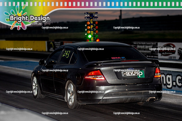 Fast Friday @ Calder Park Drag Racing Friday 18 November 2022  (137814)  DEVLFG