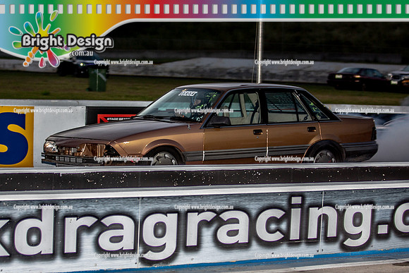 Fast Friday @ Calder Park Drag Racing Friday 18 November 2022  (137808)  IYKYN VL