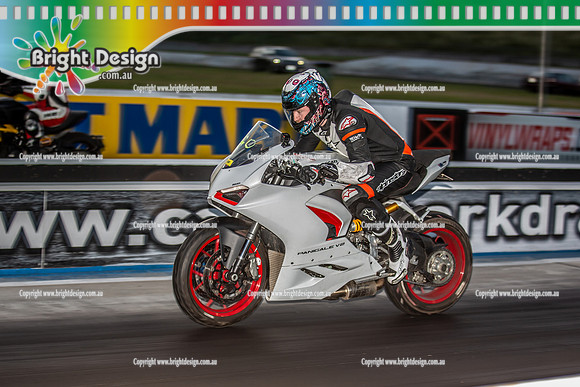 Fast Friday @ Calder Park Drag Racing Friday 18 November 2022  (137778)  BIKE 2N3FL