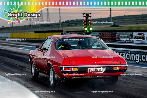 Fast Friday @ Calder Park Drag Racing Friday 18 November 2022  (137761)  1983H3 RED HQ