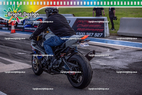 Fast Friday @ Calder Park Drag Racing Friday 18 November 2022  (137622)  BIKE  2L1MN