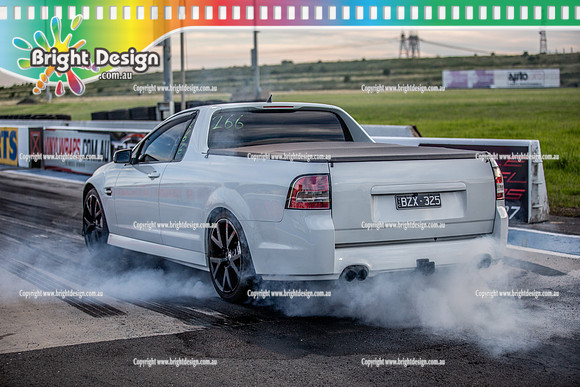 Fast Friday @ Calder Park Drag Racing Friday 18 November 2022  (137581)  BZX325