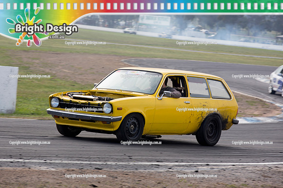 ECM - Easter Car Mania #1 Winton Raceway  MON 21 April 2014   (10083)  YELLOW GEMINI