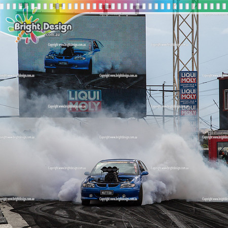 Summernats 28 Sunday 4 Jan 2015  BD  (8400)  NUTTD8 BURNOUT