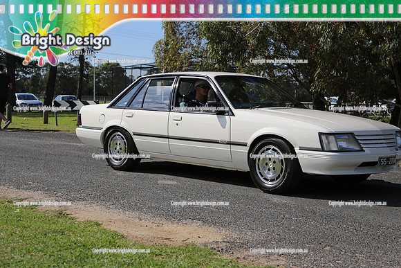 All Holden Day @  Dandeonong 7 April 2013  Bright Design (1469)  12062H