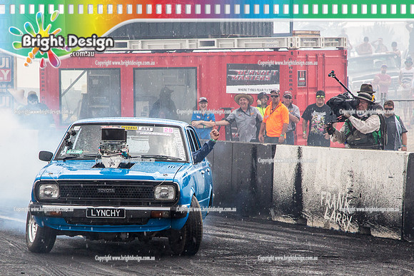 Summernats 28 Sunday 4 Jan 2015  BD  (8163)  LYNCHY BURNOUT