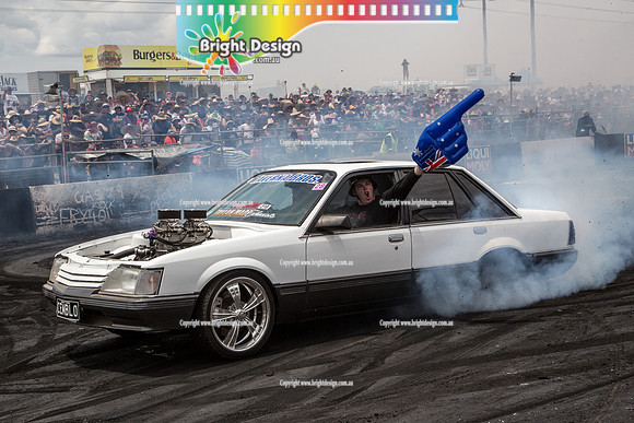 Summernats 28 Sunday 4 Jan 2015  BD  (7873)  CEMBLO BURNOUT
