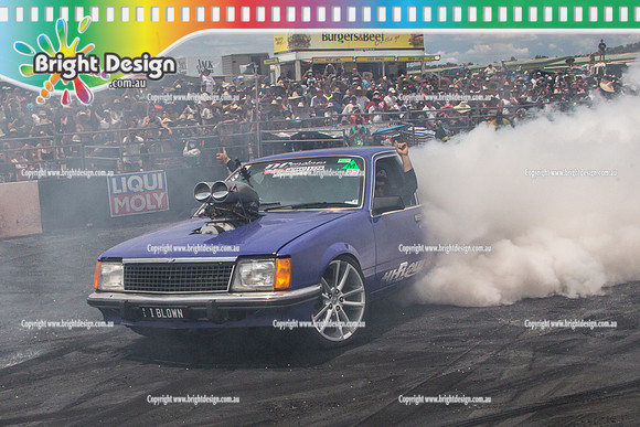 Summernats 28 Sunday 4 Jan 2015  BD  (7941)  IBLOWN BURNOUT