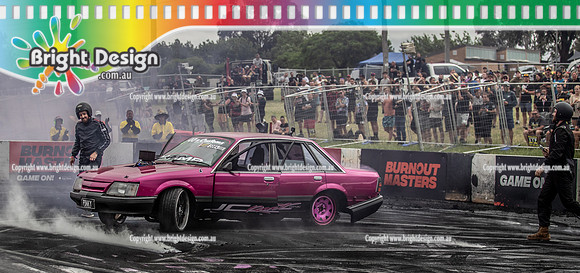 Summernats 34 Thursday 6 Jan 2022  BDMP2713  PINKY BURNOUT CREW
