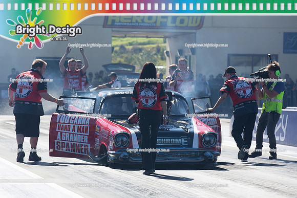 X-Champs @ Sydney Dragway SUN 4 May 2014  (6416)  TD 1221 TEAM BRAY RACING VICTOR BRAY  TOP DOOR SLAMMER  CROWD