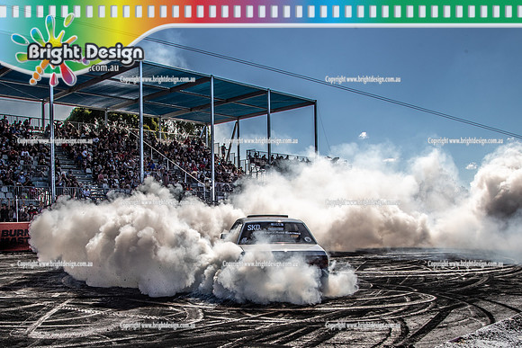Summernats 34 Sunday 9 Jan 2022  BDMP2631  CEMBLO BURNOUT