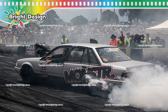 Summernats 28 Sunday 4 Jan 2015  BD  (7963)  CUTSIK BURNOUT