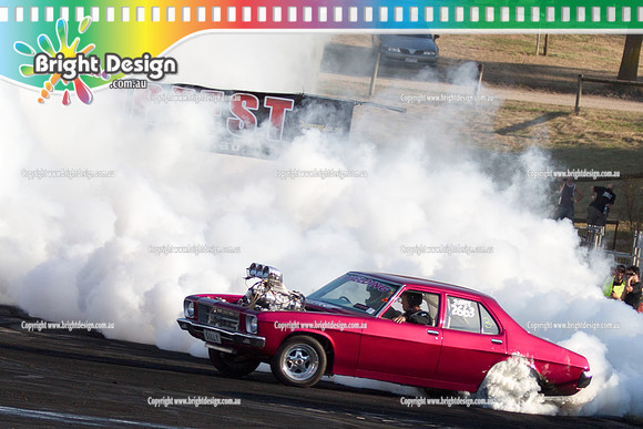Lardner Park Motorfest SAT 9 March 2013 Bright Design (3645) SILLY BEATON HOLDEN HQ - Copy