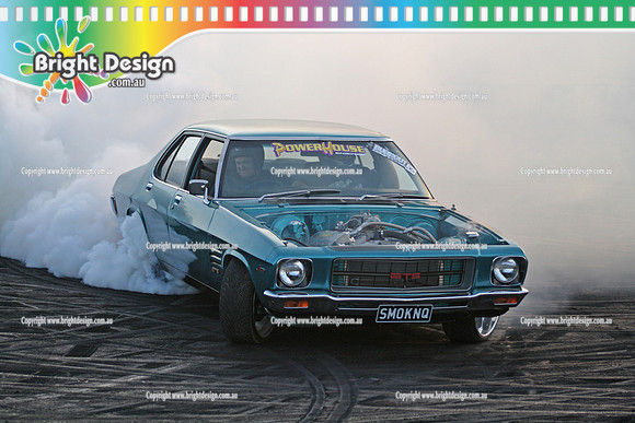 BD27 - Avalon 5k Burnout Comp 21 April 2012 (2288)  SMOKNQ