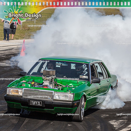 Asponats #1 Burnout Comp @ Bairnsdale 22 Aug 2015 (1888)-2  TUFFZL