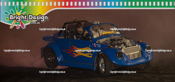 Asponats #1 Burnout Comp @ Bairnsdale 22 Aug 2015 (3959)-2  SMKNBUG