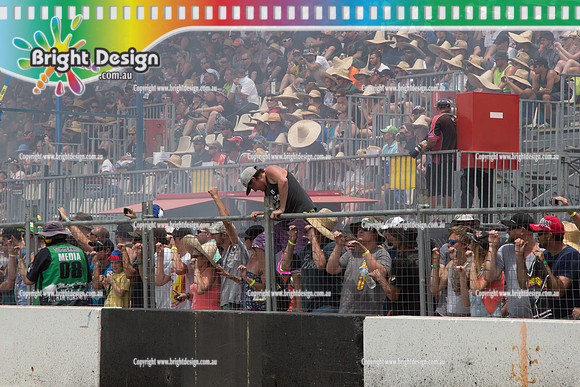 Summernats 28 Sunday 4 Jan 2015  BD  (7669)  CROWD