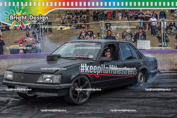 Motorfest @ Lardner Park SUN 12 March 2017 (21067)  MOIST BURNOUT