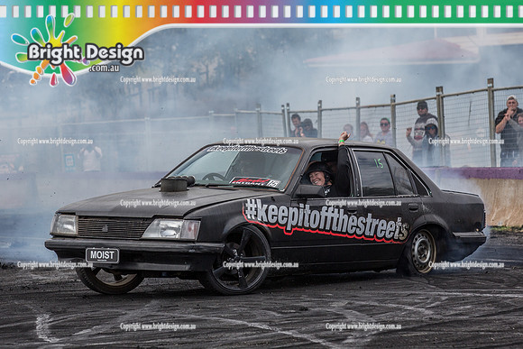 Motorfest @ Lardner Park SUN 12 March 2017 (21063)  MOIST BURNOUT