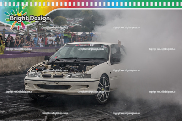 Motorfest @ Lardner Park SAT 11 March 2017 (20720)  WHITE COMMODORE TBC BURNOUT