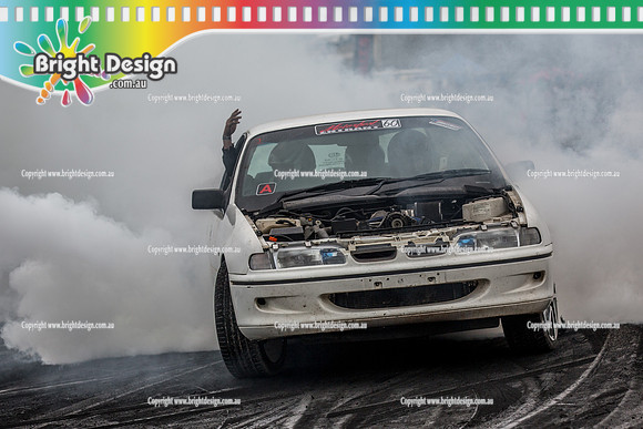 Motorfest @ Lardner Park SAT 11 March 2017 (20717)  WHITE  COMMODORE TBC BURNOUT