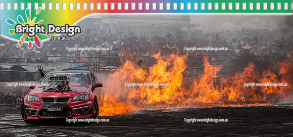 Summernats 28 Sunday 4 Jan 2015  BD  (8063)  STRUGLIN BURNOUT